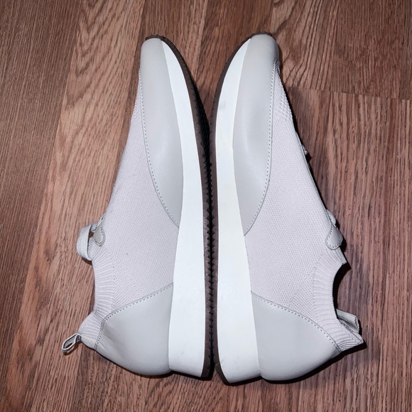 Banana Republic Recycled Knit Sneaker Size 8 - Picture 2 of 6